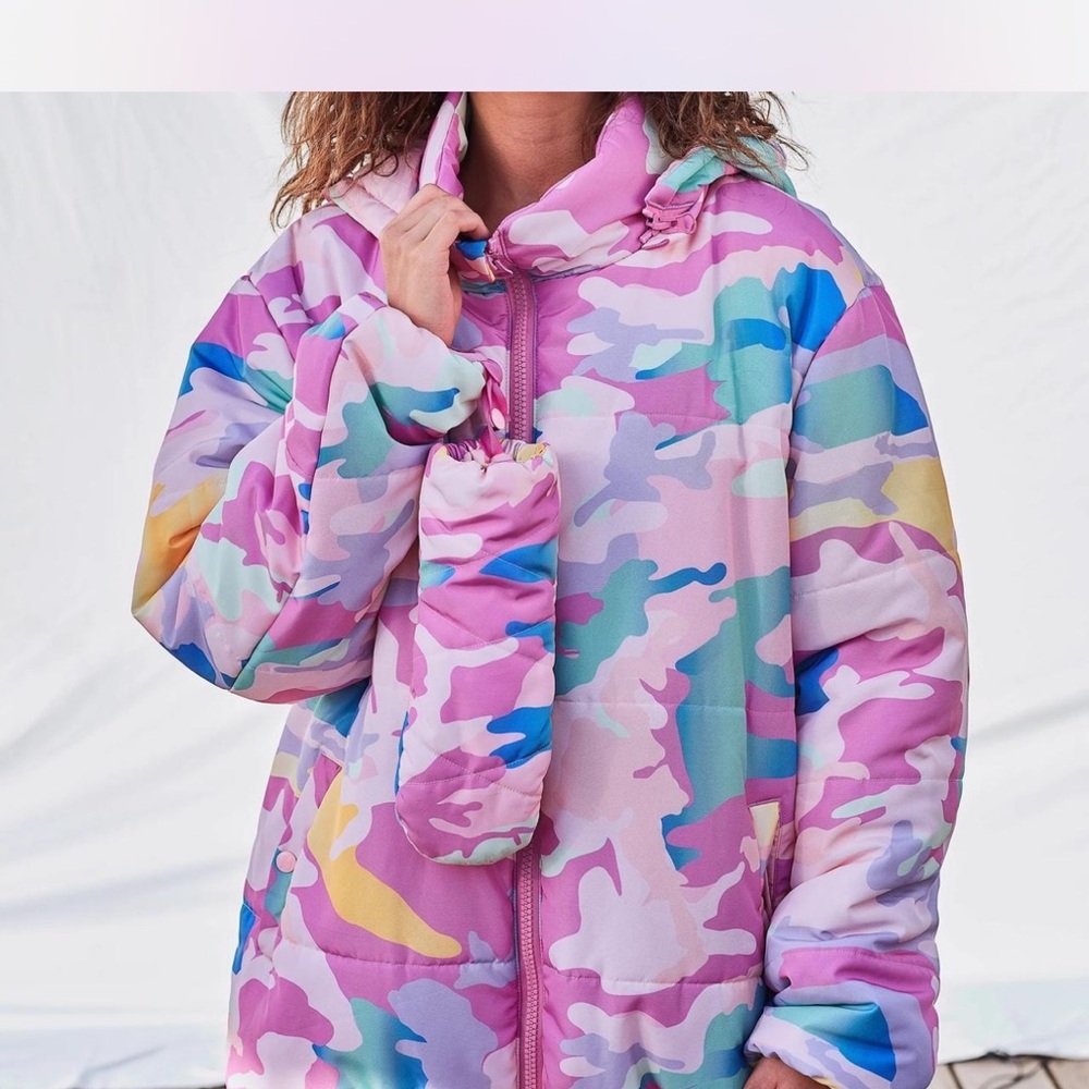 Pink Camo Women's Puffer Jacket